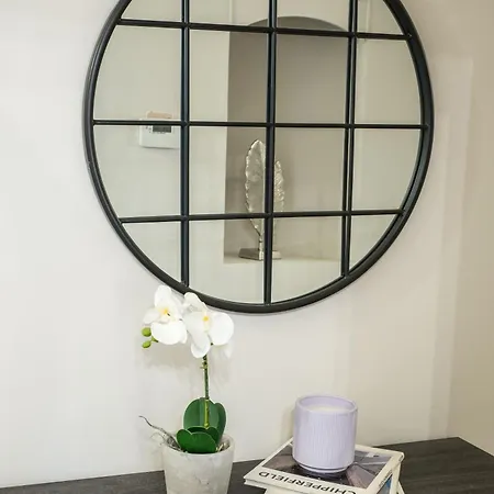 Wk Luxury4bedrooms-kensington-olympia-cinemaroom * London