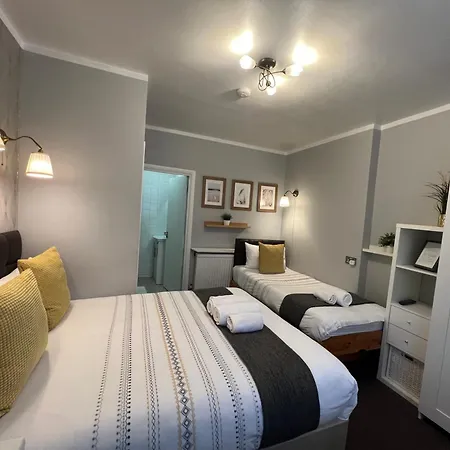 Hotel Trinity House 2*
