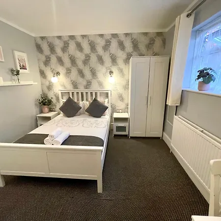 Hotel Trinity House 2*