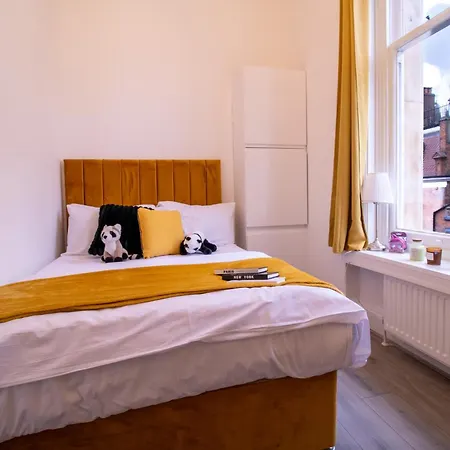 Spacious 3-bedroom In Exclusive Mayfair 7gc *