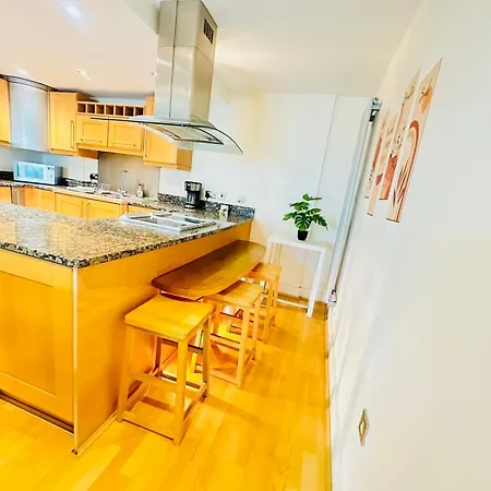 Modern 2bed 2bath Canary Wharf - Upto 5 Person Appartamento Londra