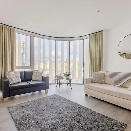 Apartment Vertigo Boutique Sleeps 4 London