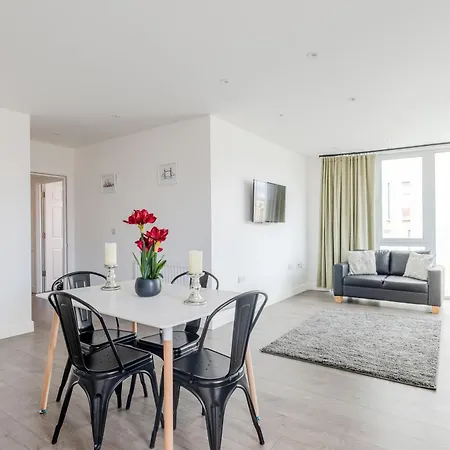Vertigo Boutique Sleeps 4 London Kingston upon Thames (Greater London)