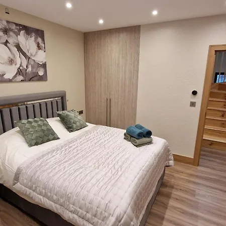 Holiday home Deluxe House Ilford