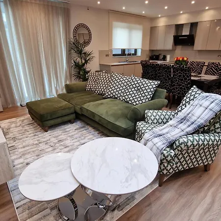 Deluxe House Holiday home *