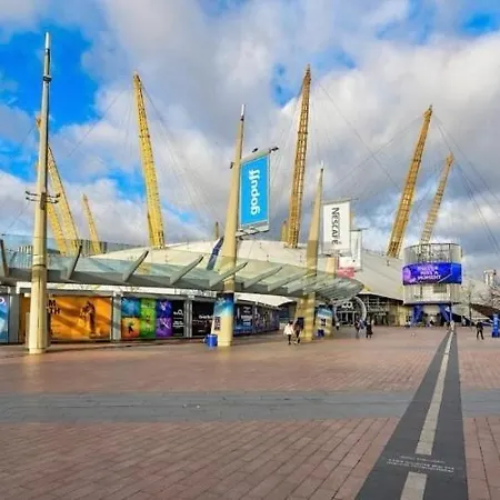 Luxury Near O2 And Canary Wharf * لندن