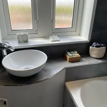 Appartamento Floor 1 Bedroom With Views Over Londra