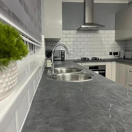 Vakantiehuis Luxury In Greater London - Rainham