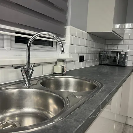Luxury In Greater London - Rainham