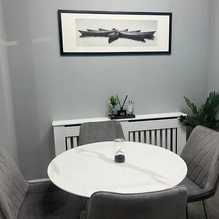 Luxury In Greater London - Rainham Vakantiehuis