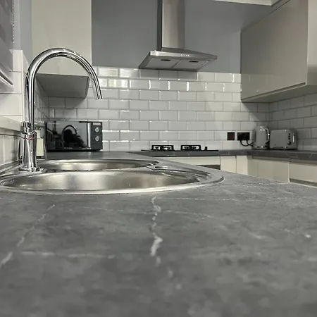 Luxury In Greater London - Rainham *