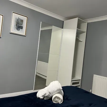 Luxury In Greater London - Rainham Vakantiehuis