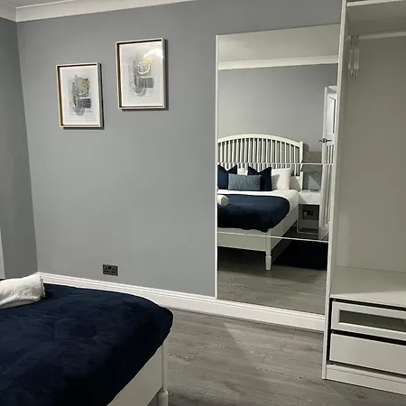 Luxury In Greater London - Rainham Vakantiehuis