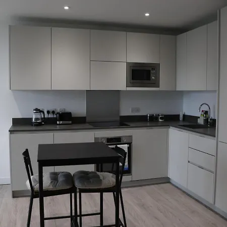 Modern New Spacious 公寓