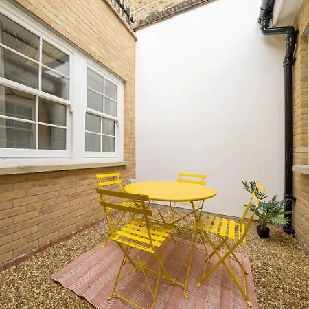 Apartment Pass The Keys Stylish Flat With Courtyard