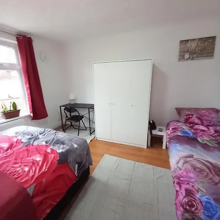 Josteestay -rooms Guest house Goodmayes