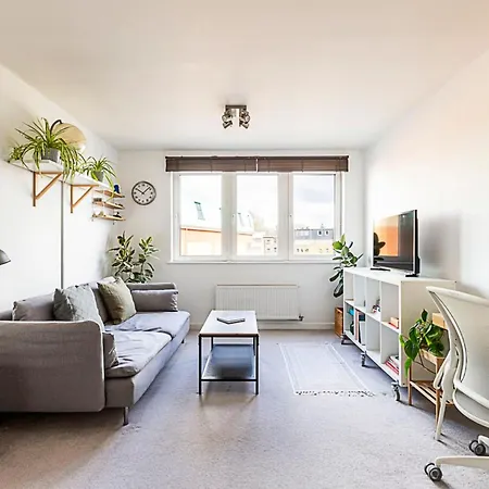 Chic & Modern Dalston Apartment