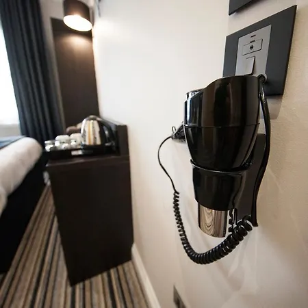St George's Victoria Hotel London