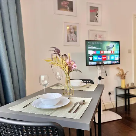 Apartment Lovely 30min To *