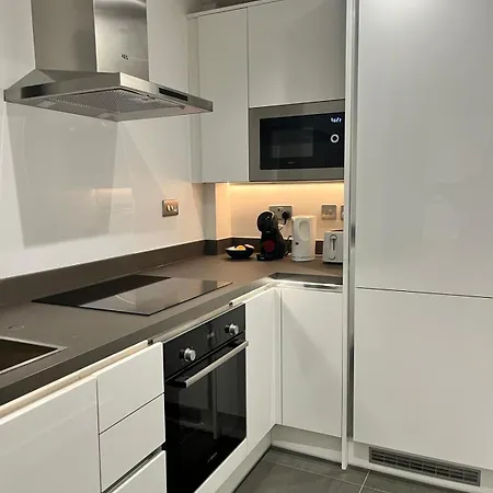 Cozy And Peaceful With Terrace In Hackney * Londra