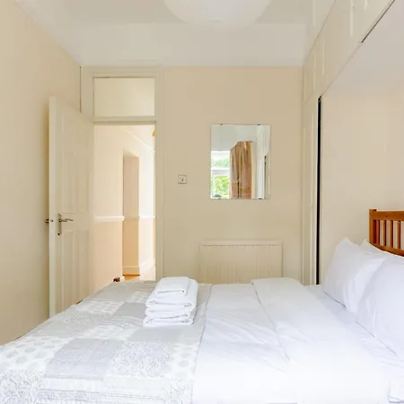 Roomy 3bd By Hampstead Heath! 公寓