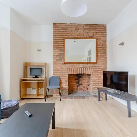Roomy 3bd By Hampstead Heath!