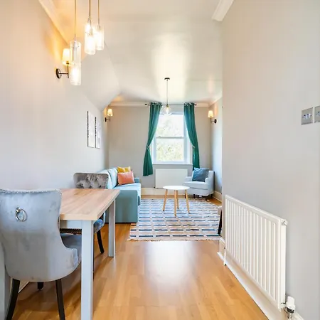 Apartment Large 1 Bedroom In Center Of
