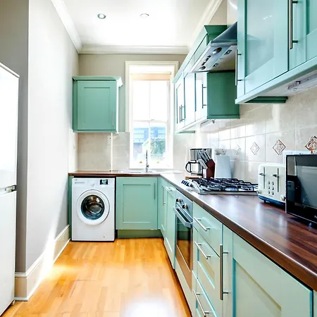Apartment Large 1 Bedroom In Center Of London