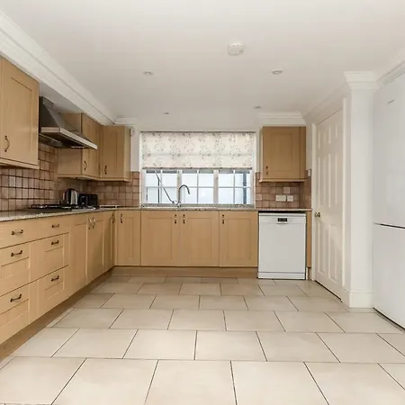 Stunning 3br With Terrace In Knightsbridge 度假居 *