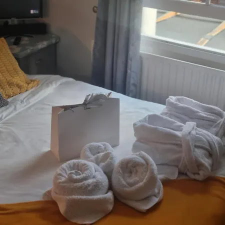 Apartman At 113b - A Away From Hampton Hill