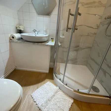 Hotel Trinity House 2*