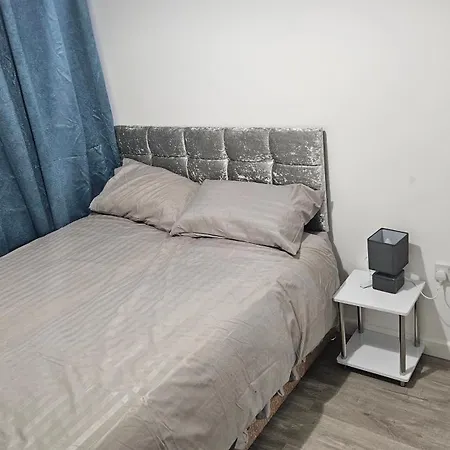 Luxury 2 Bedrooms Flat Leytonstone *