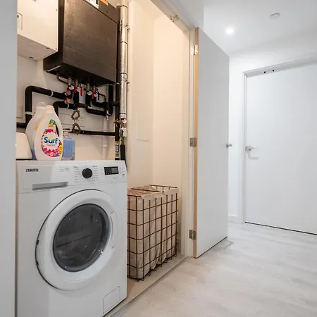 Sunset Retreat: Steps From Heathrow/twickenham Apartamento Hounslow