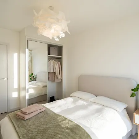 Apartamento Sunset Retreat: Steps From Heathrow/twickenham *