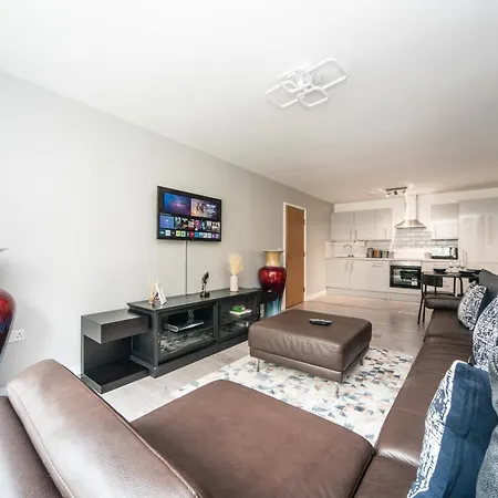 A Stylish One-bedroom Next To London Museum! *