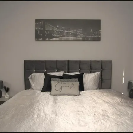 Waterdell Farm Apartment *