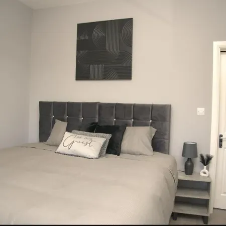 Waterdell Farm Apartment