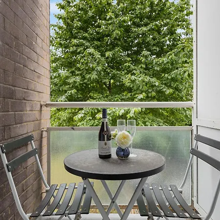Appartamento Parea Living - Cosy Flat With Skyline Views Beside Canary Wharf Londra
