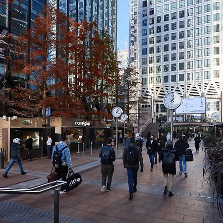 Parea Living - Cosy Flat With Skyline Views Beside Canary Wharf * Londra