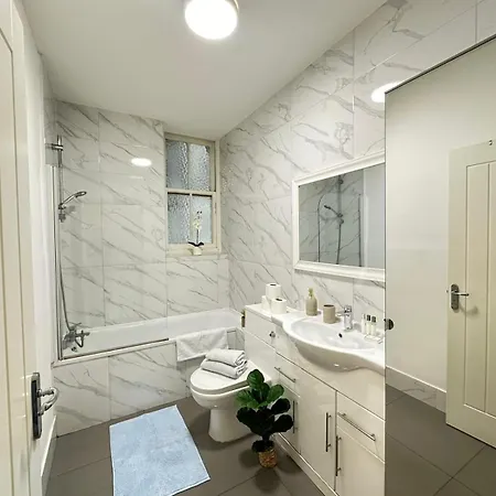 Oxford Street Four Bedroom Luxury Villa