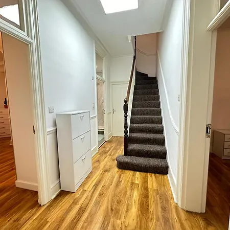 Villa Oxford Street Four Bedroom Luxury