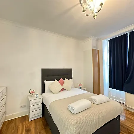 Oxford Street Four Bedroom Luxury Villa Londres