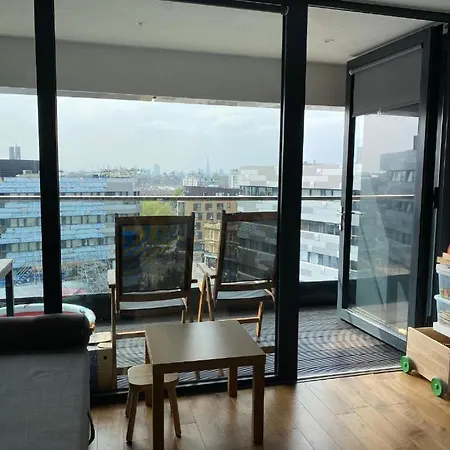 Greenwich Skyline Retreat - 2bed Flat