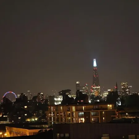 Greenwich Skyline Retreat - 2bed Flat *