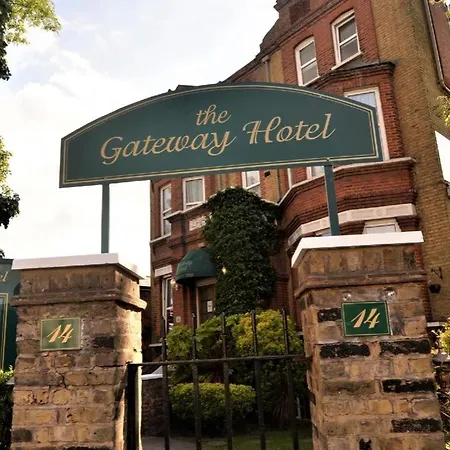 Hotel The Gateway 3*