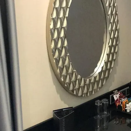 The Continental Hotel, Heathrow Hotel 4*