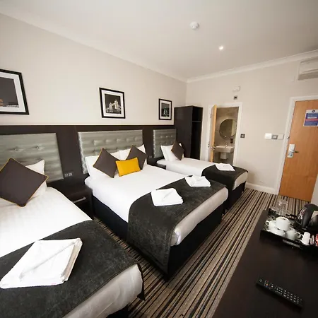 Hotel St George's Victoria 3*