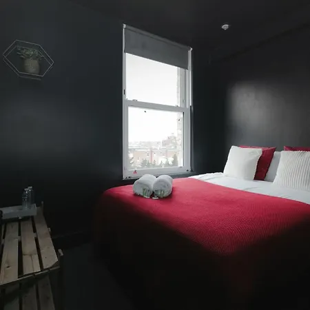 Amsterdam Hotel London