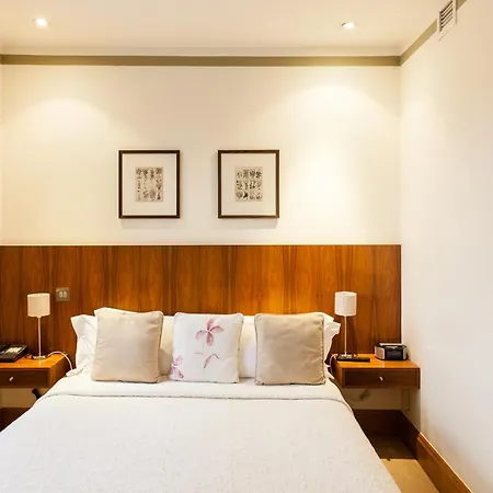 The Rockwell 4*