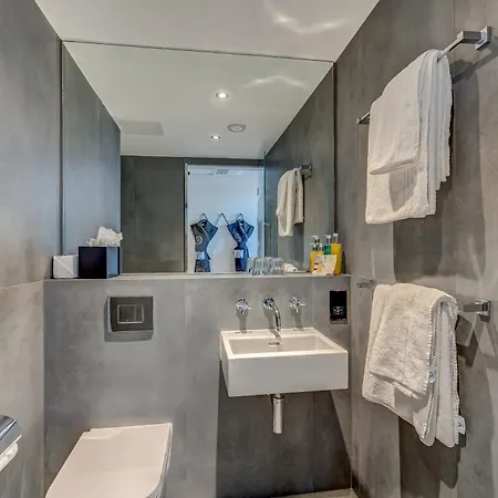 Hotel New Road London